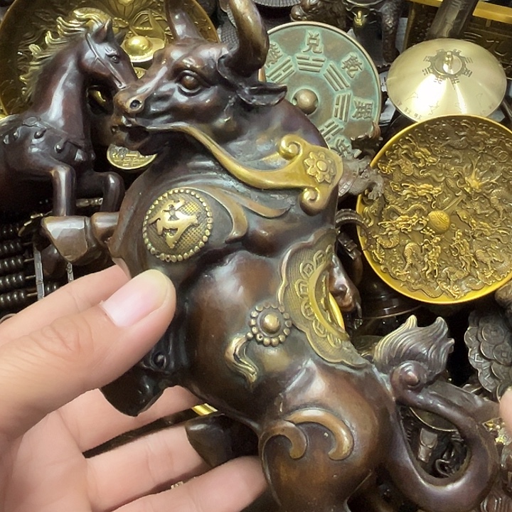 顺顺利利，铜器摆件