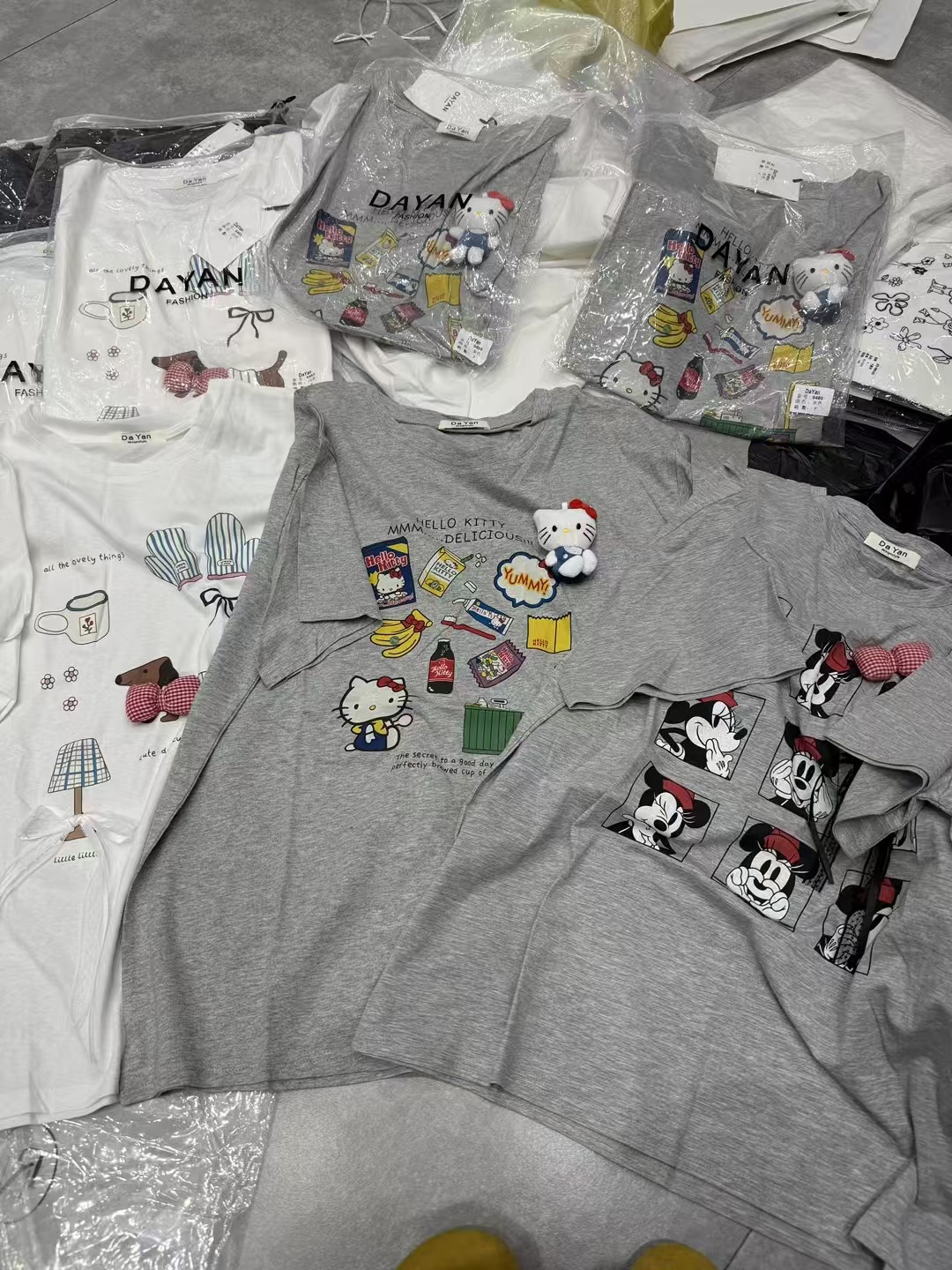 宽松百搭款时尚款