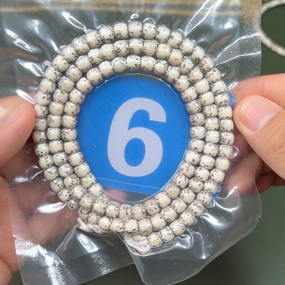 吊坠星月菩提76留白。  6