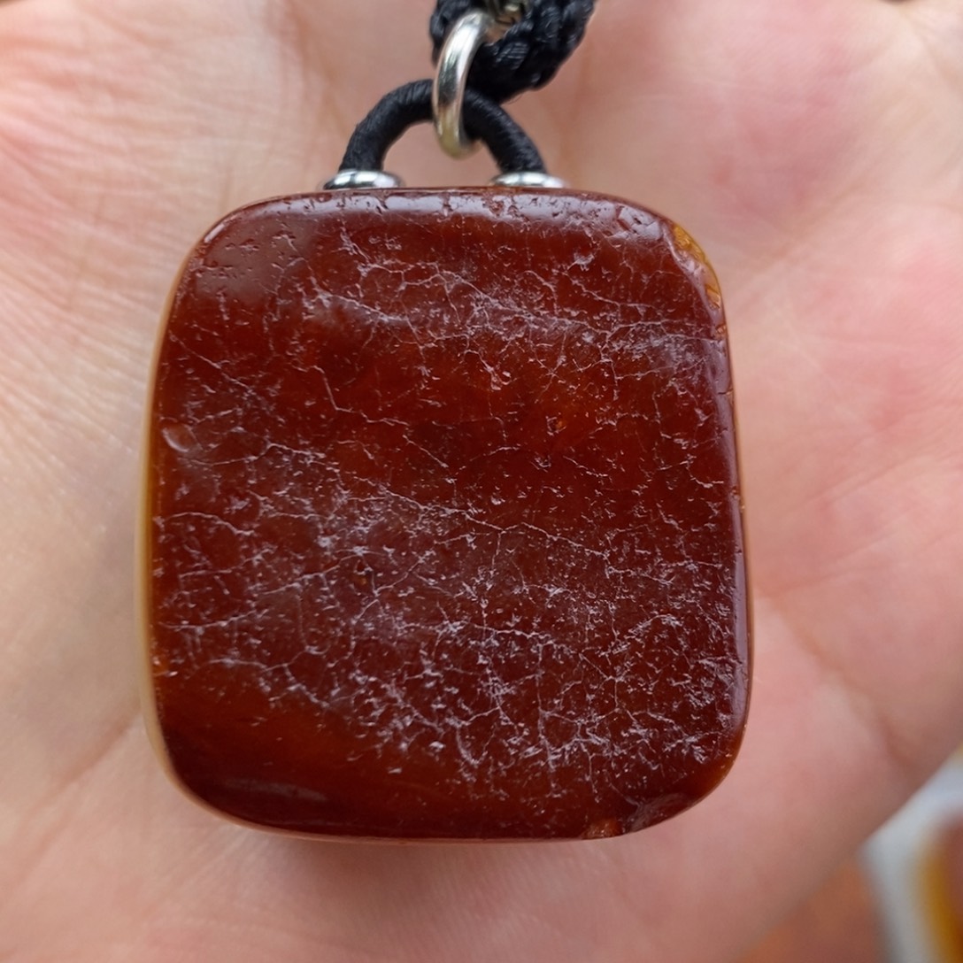 琥珀吊坠(赠链)未镶嵌