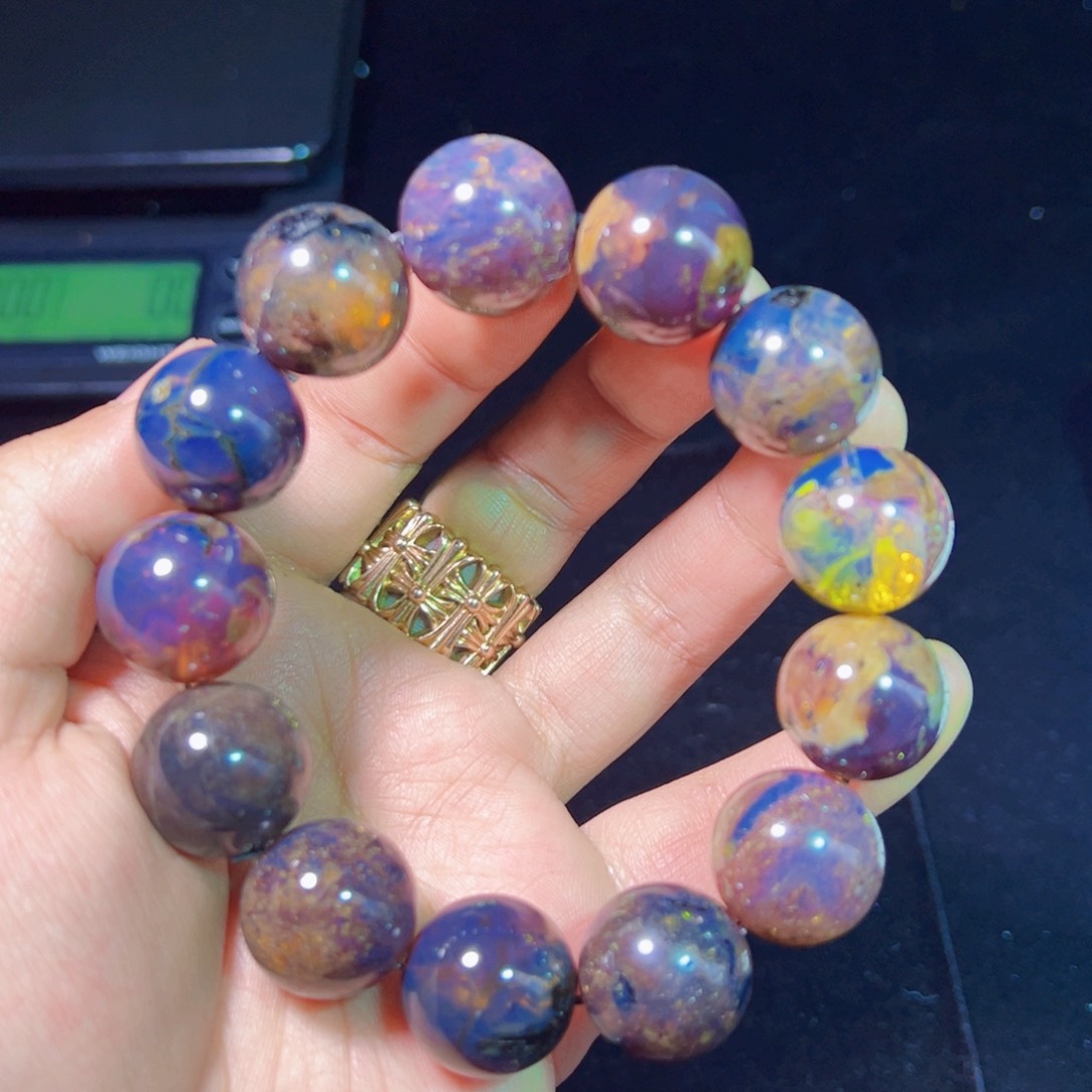 琥珀裸石未镶嵌琥珀