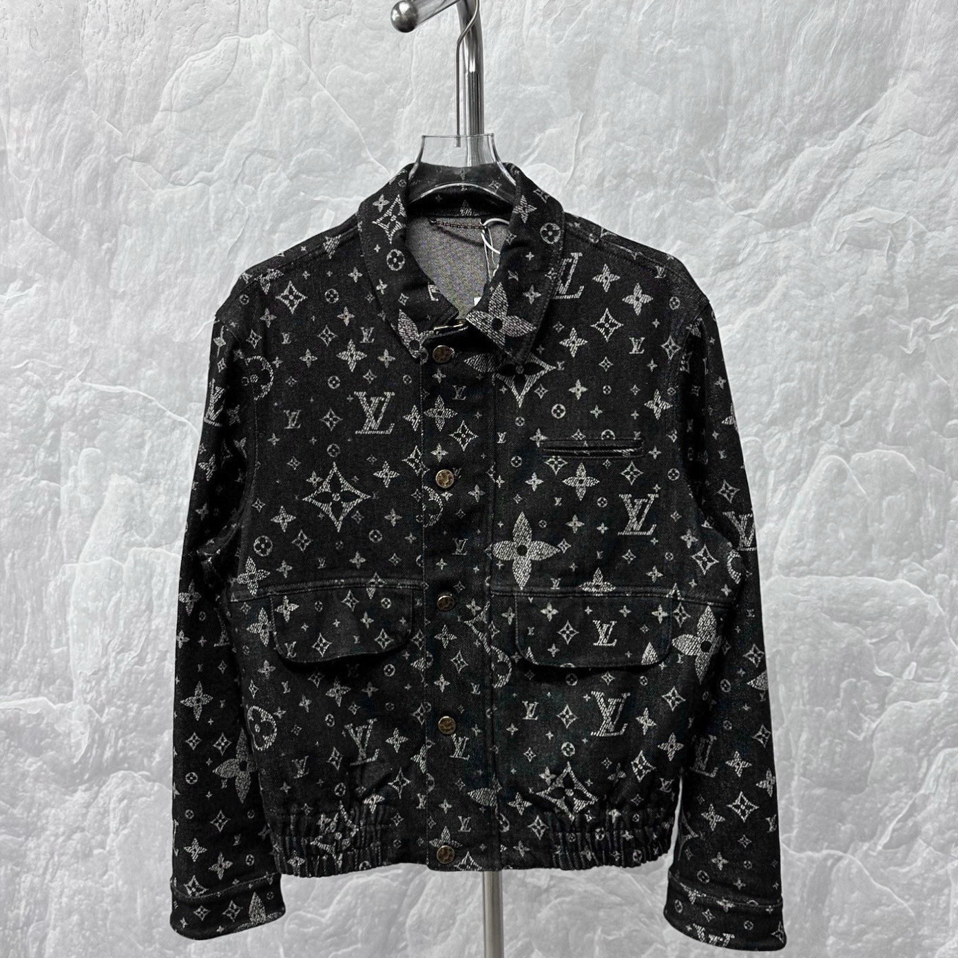 未使用 LouisVuitton/路易威登 SS24 满天星满印外套48码O00122