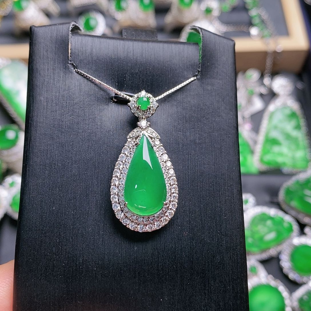 翡翠颈饰未镶嵌吊坠12