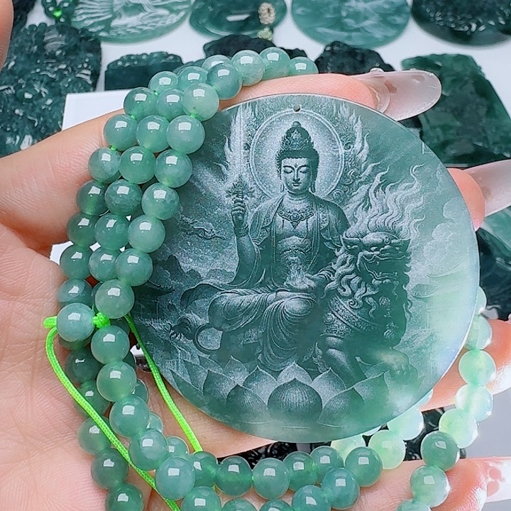 翡翠未镶嵌颈饰天然的A货翡翠多样性发其一 