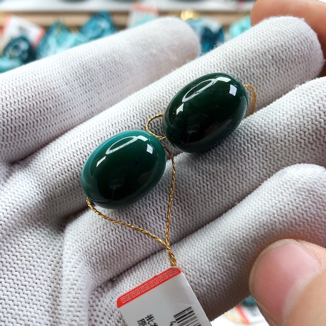 绿松石未镶嵌车挂