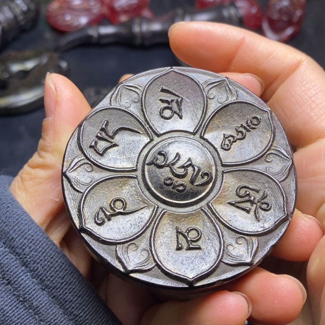 未镶嵌和田玉（糖玉）挂件