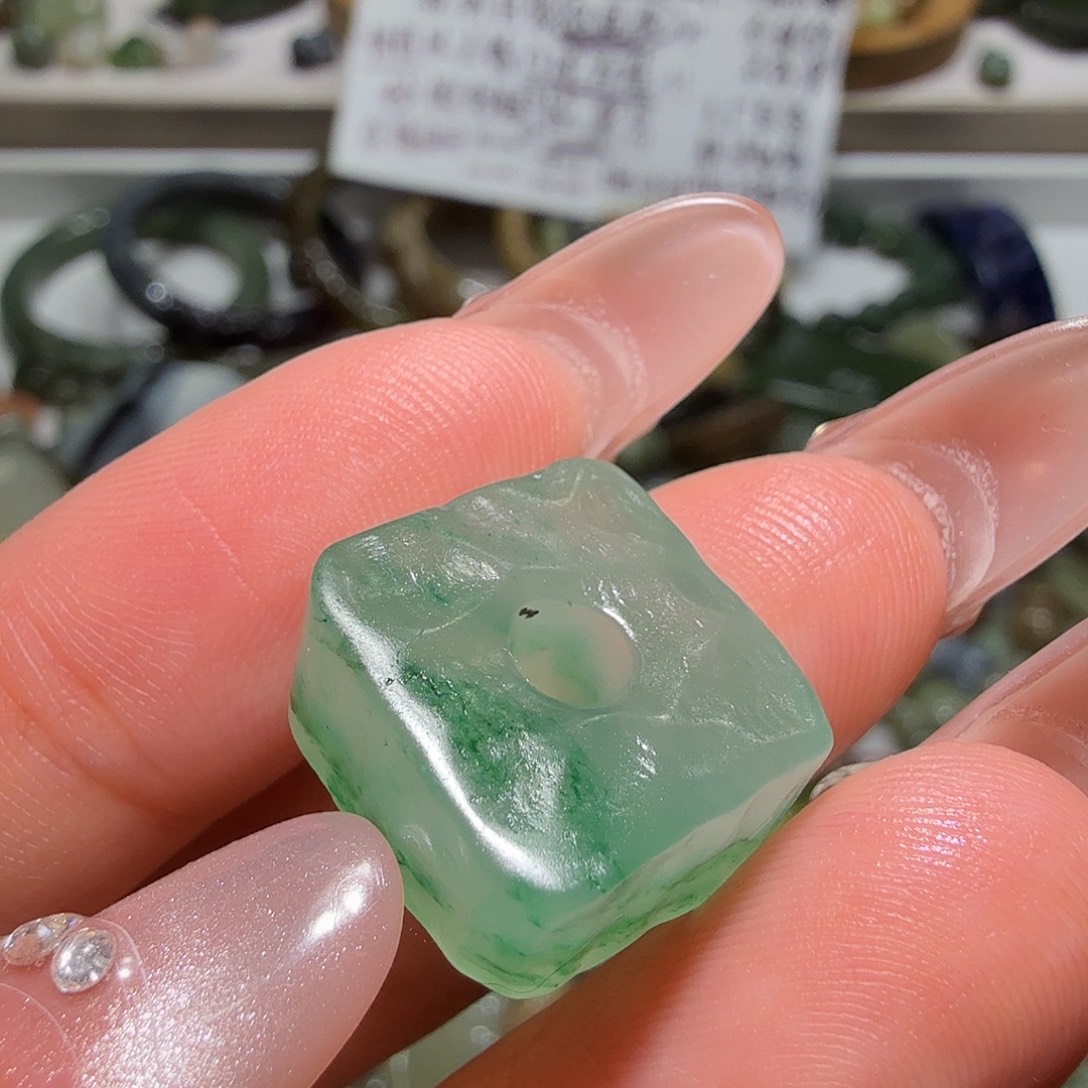 和田玉未镶嵌珠宝奇石