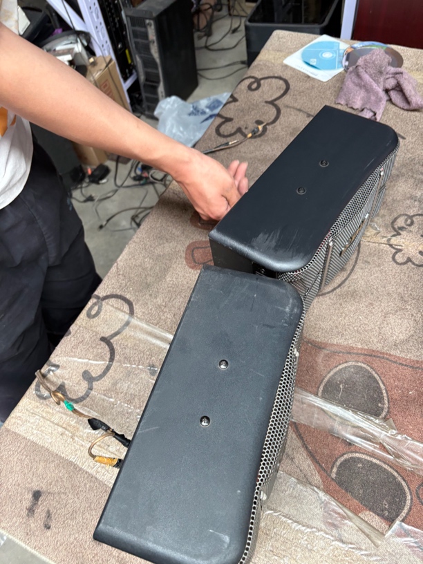 3只bik音箱 ，运费自理，不支持七天无理由退换货