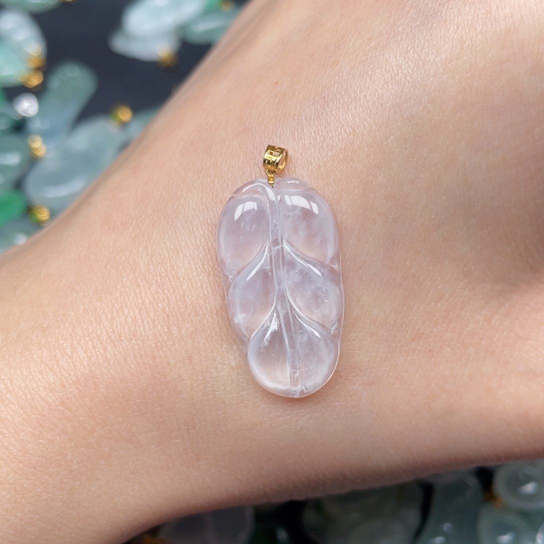 翡翠颈饰18K金镶嵌叶子