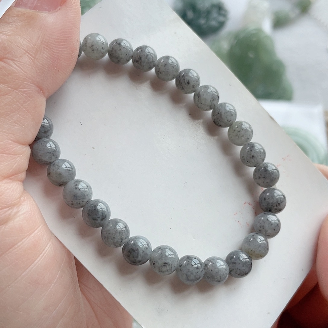 翡翠颈饰未镶嵌乌鸡手串