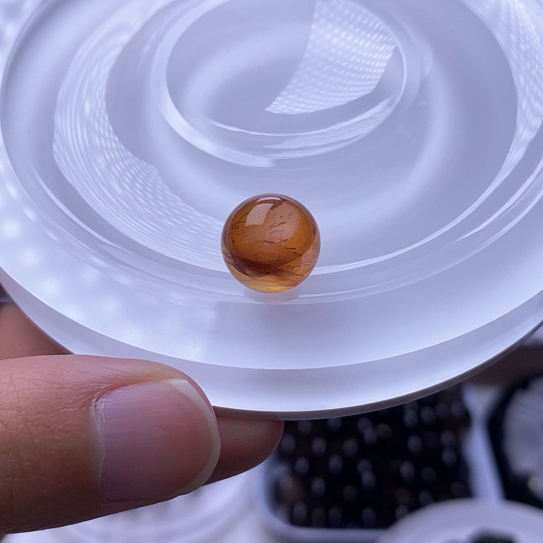 水晶天然水晶打孔不退换未镶嵌小**?