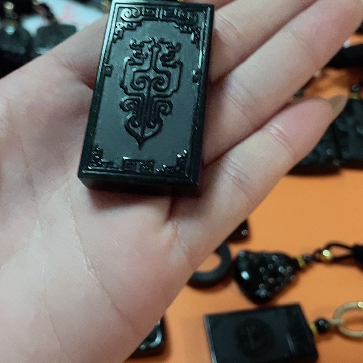 翡翠颈饰未镶嵌学**会