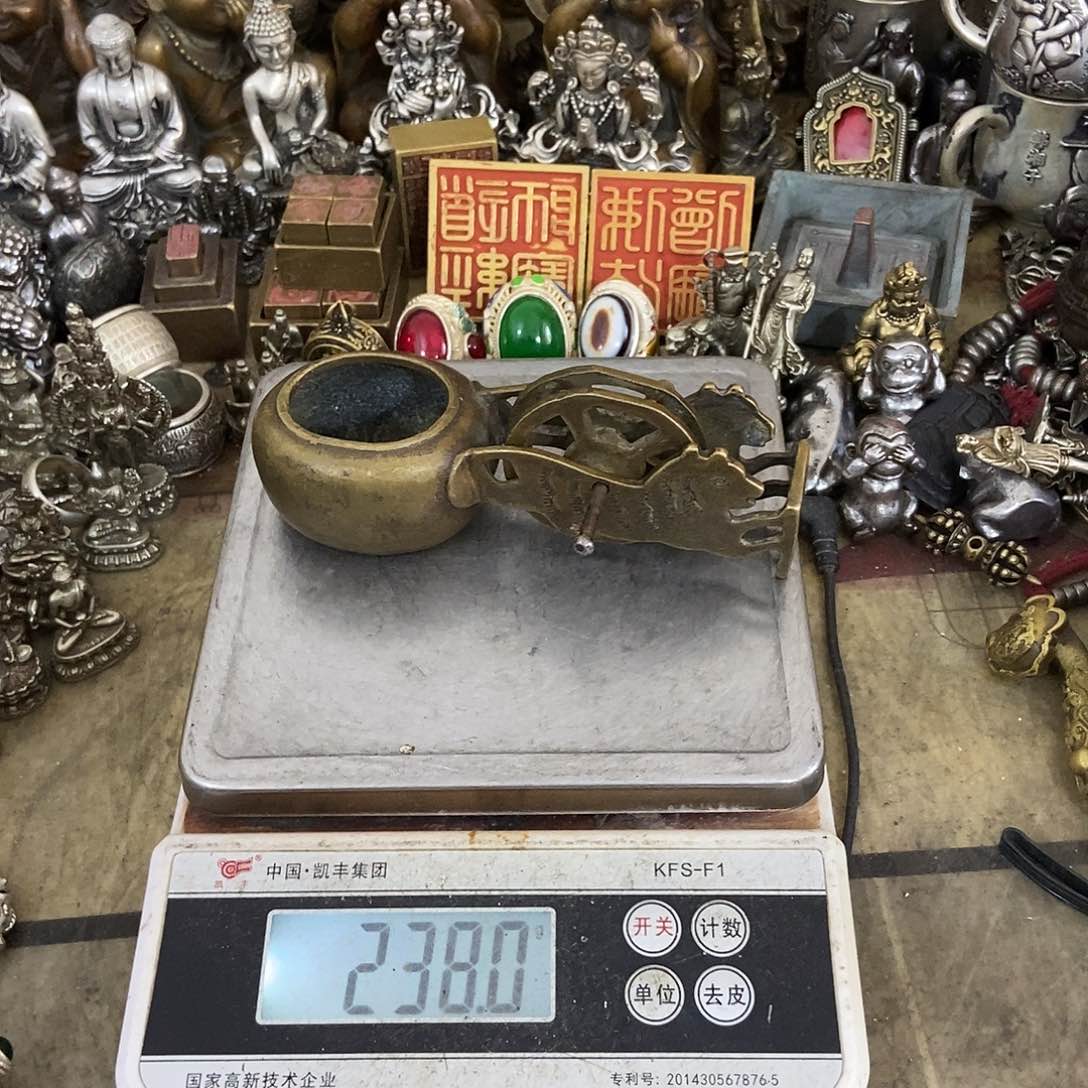 摆件摆件摆件，白天白净