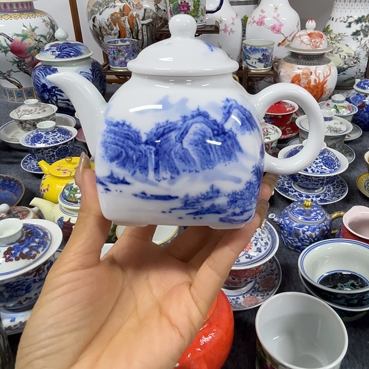景德镇陶瓷协会常务秘书