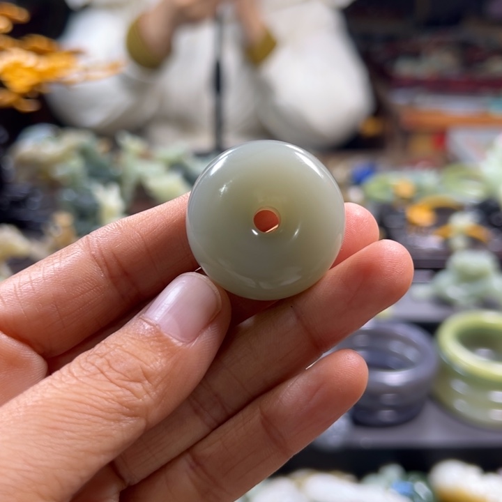 和田玉颈饰未镶嵌