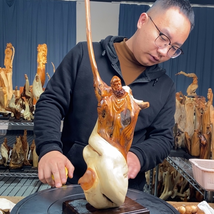 柏木（崖柏）随型摆件