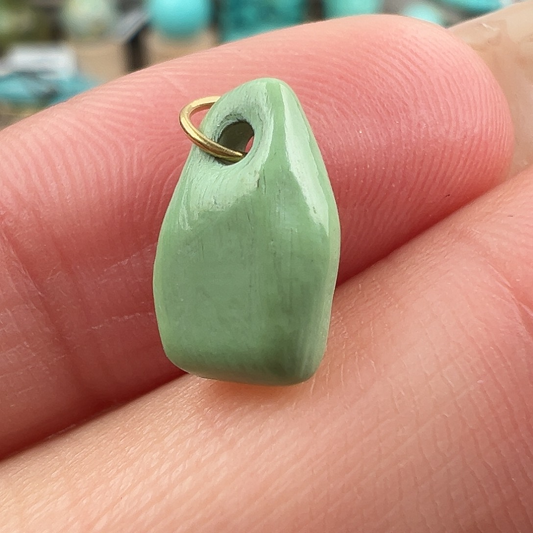 绿松石配饰未镶嵌