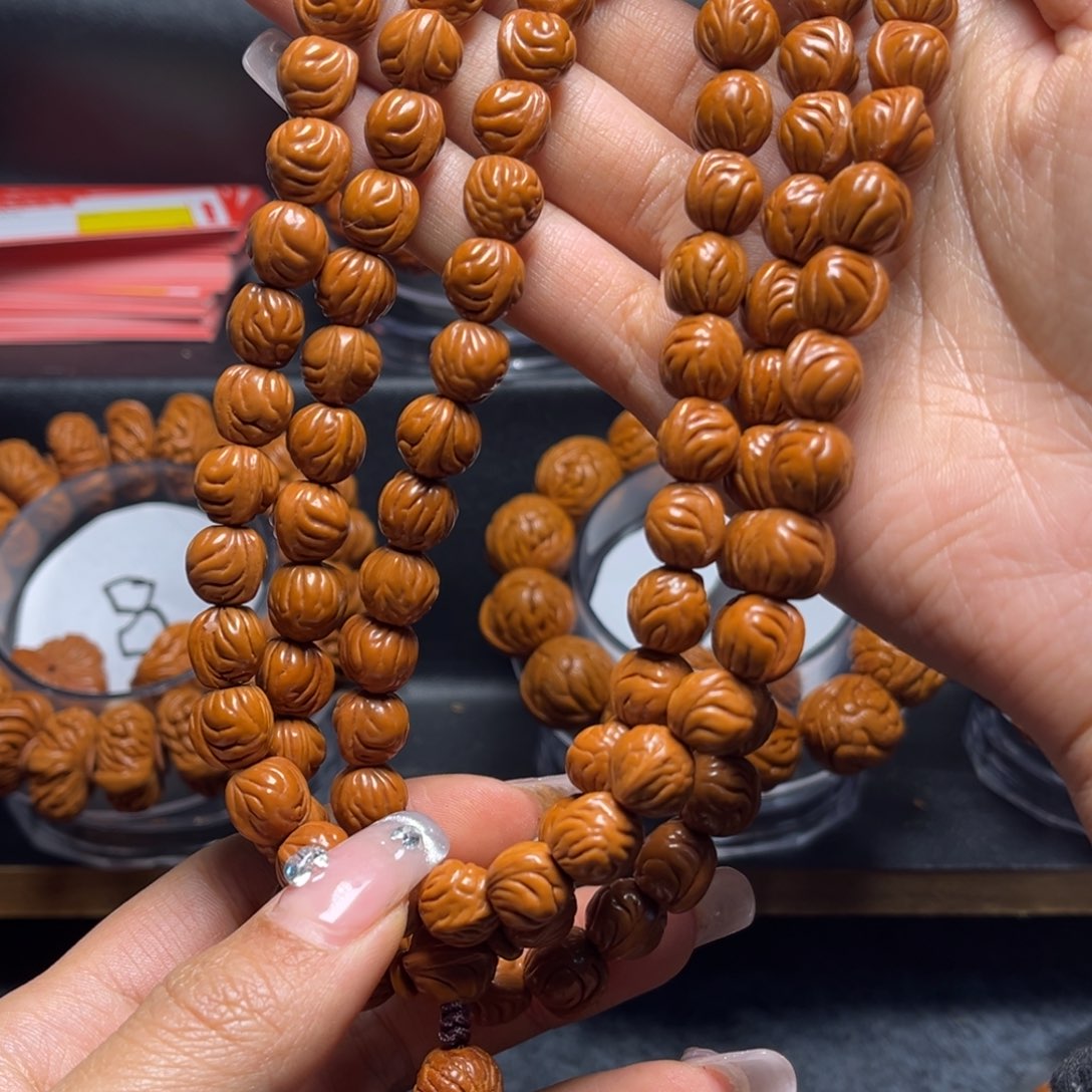 桃核手串财****尖桃核脖挂