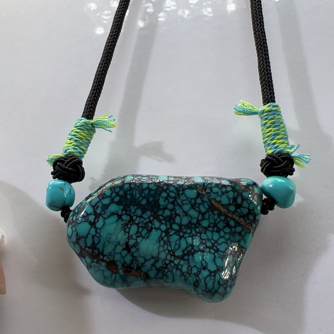 绿松石未镶嵌挂件