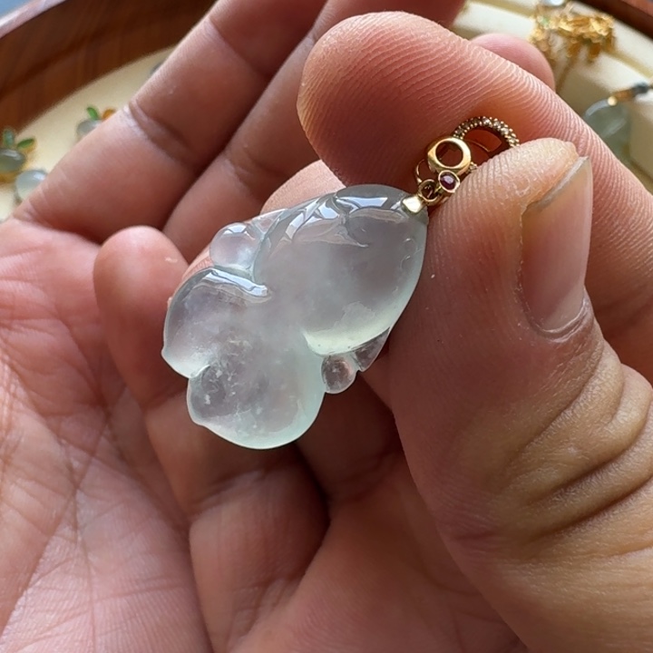 翡翠吊坠(不含链)18K金镶嵌