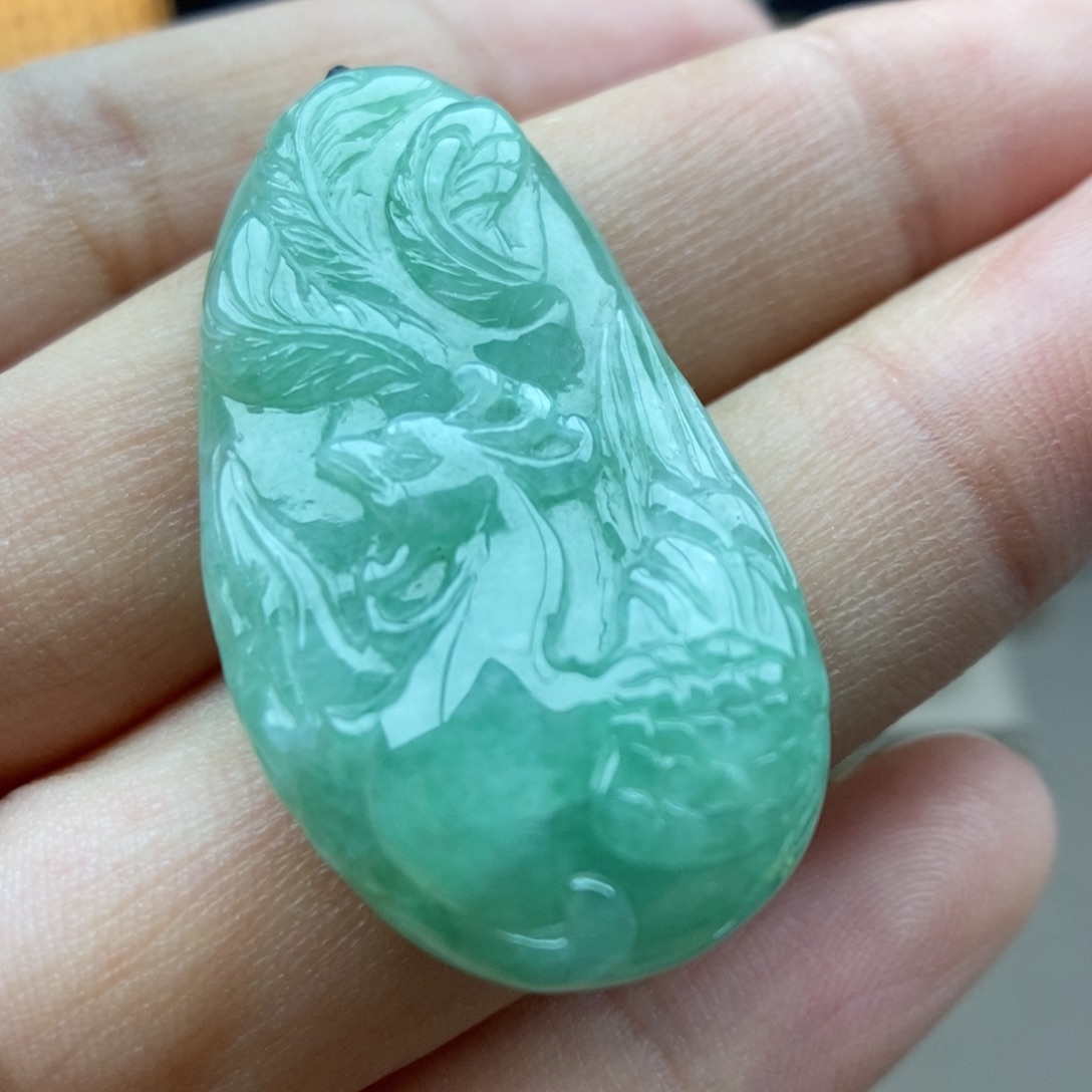 翡翠未镶嵌颈饰吊坠32