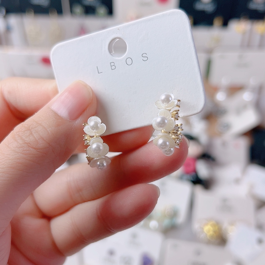 琉璃纯铜合金耳环是