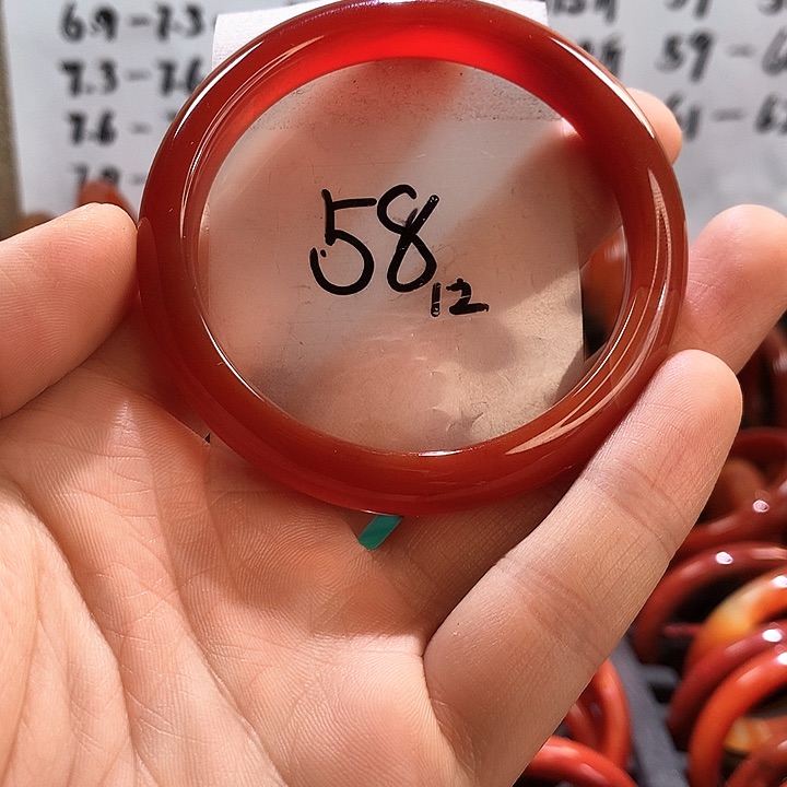 玛瑙/玉髓手镯未镶嵌