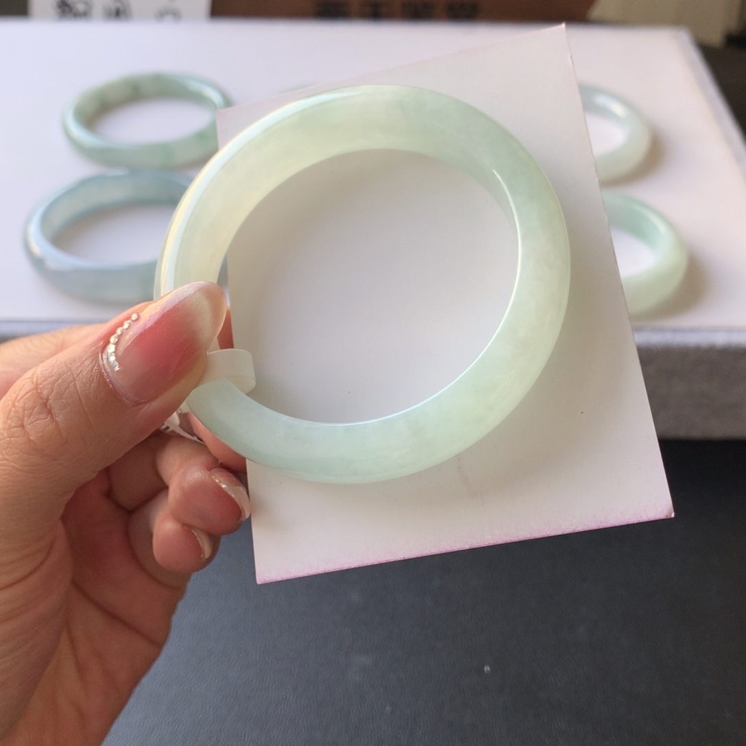 翡翠未镶嵌手镯56.6正