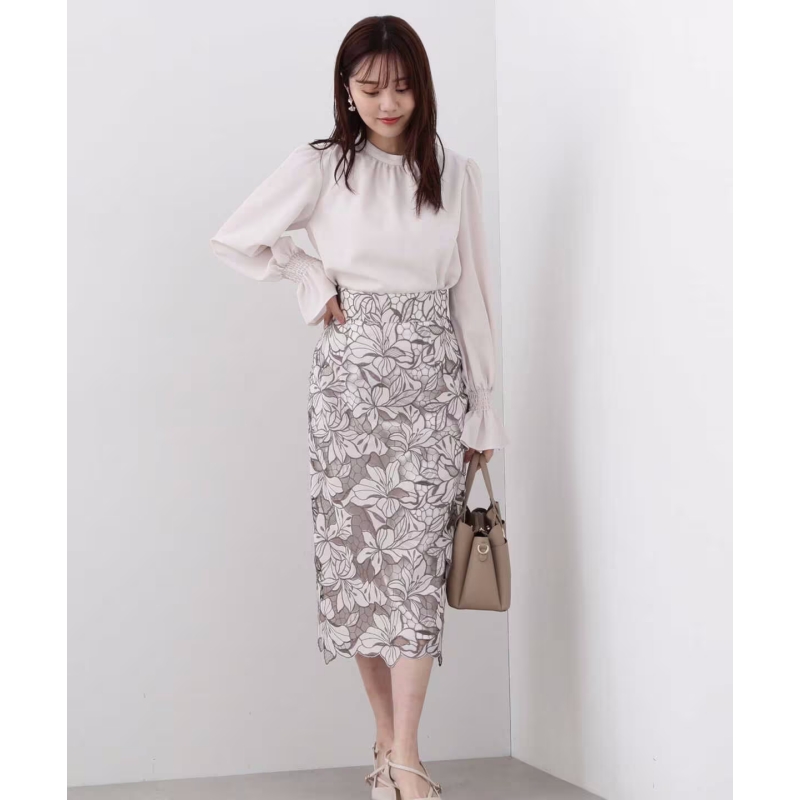 【Montendre】 春季新款 P 优雅刺绣花朵松紧高腰半身裙