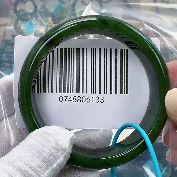 和田玉未镶嵌手镯6061