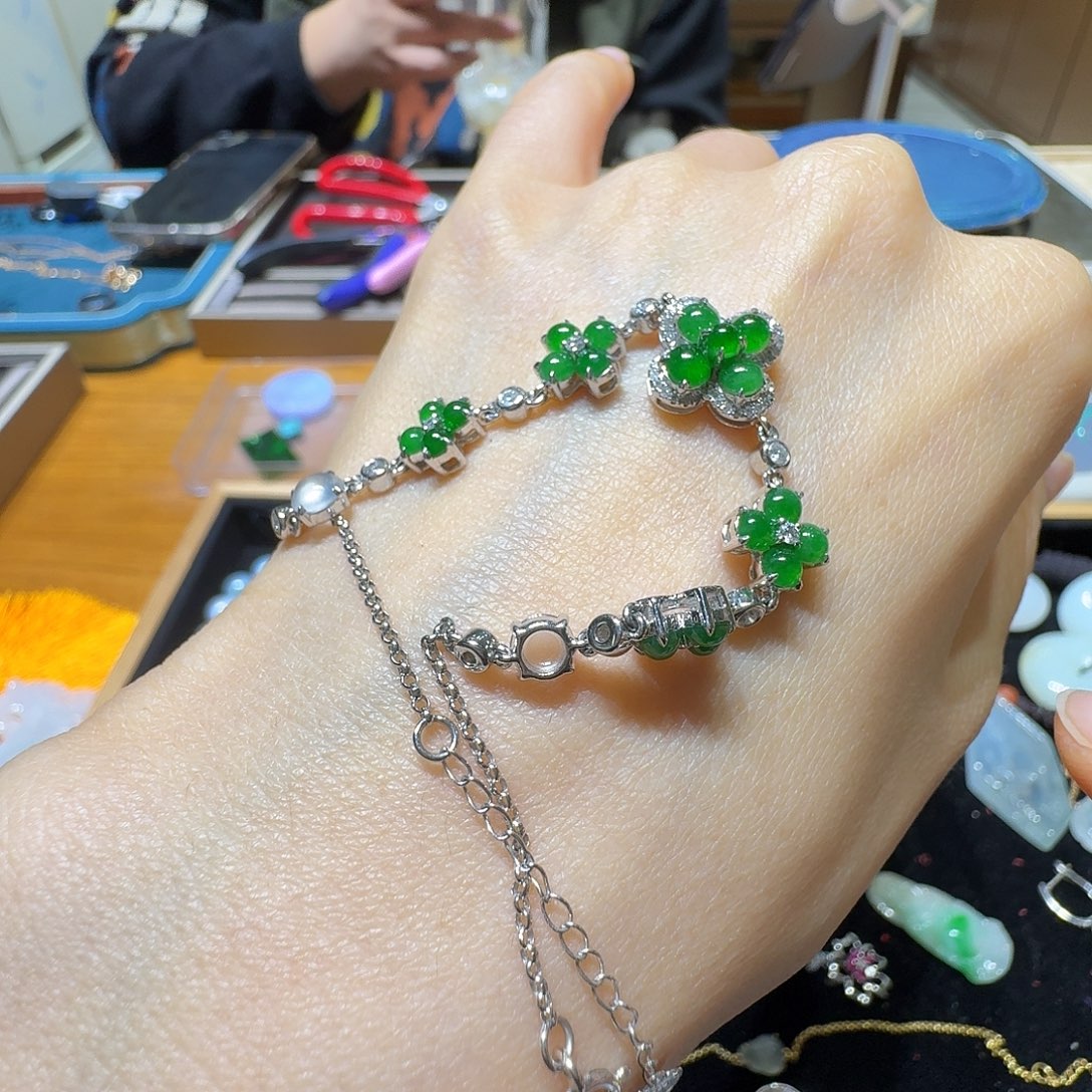 翡翠18K金镶嵌手链