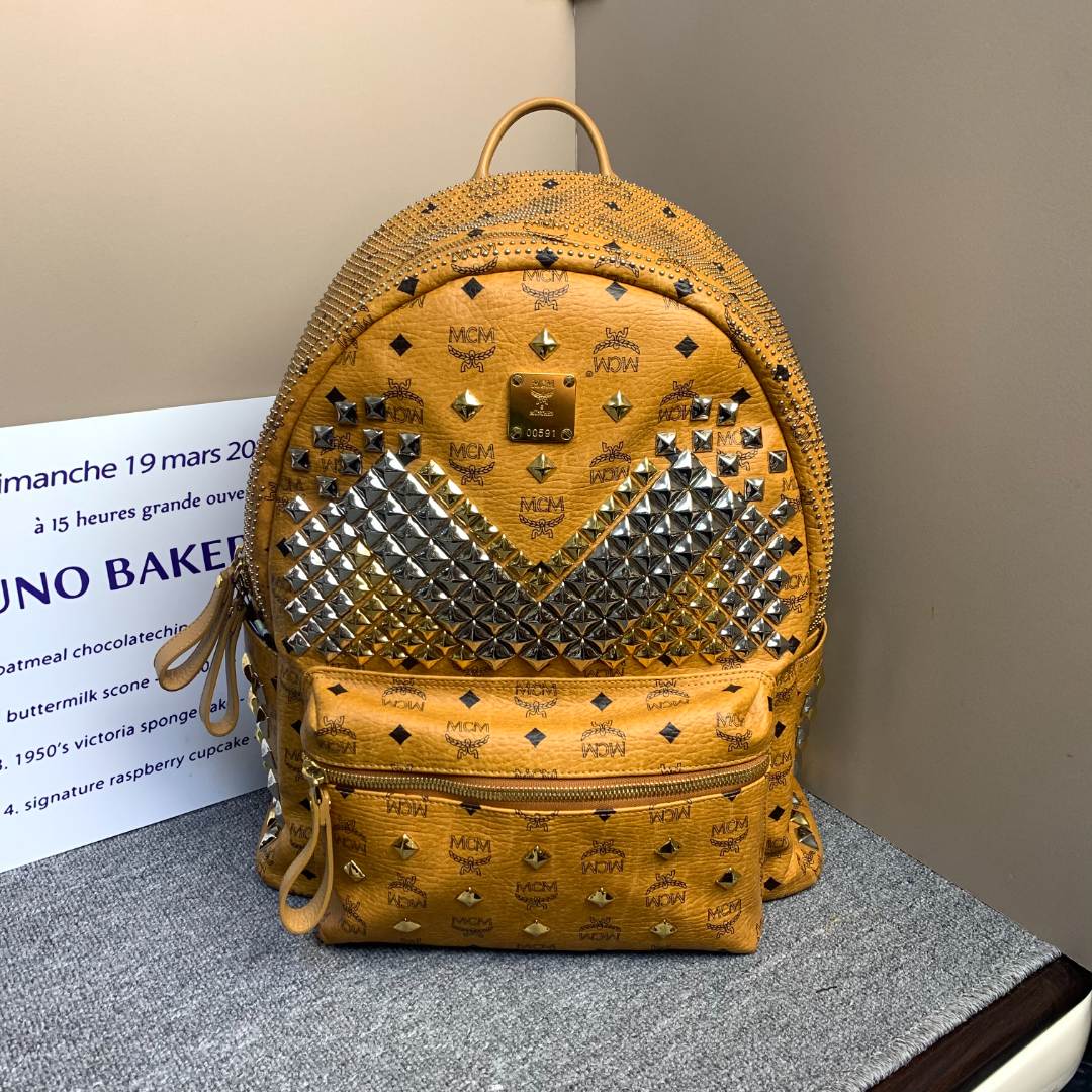 95新 MCM 小怡中古/MCM干邑色大号双肩背包