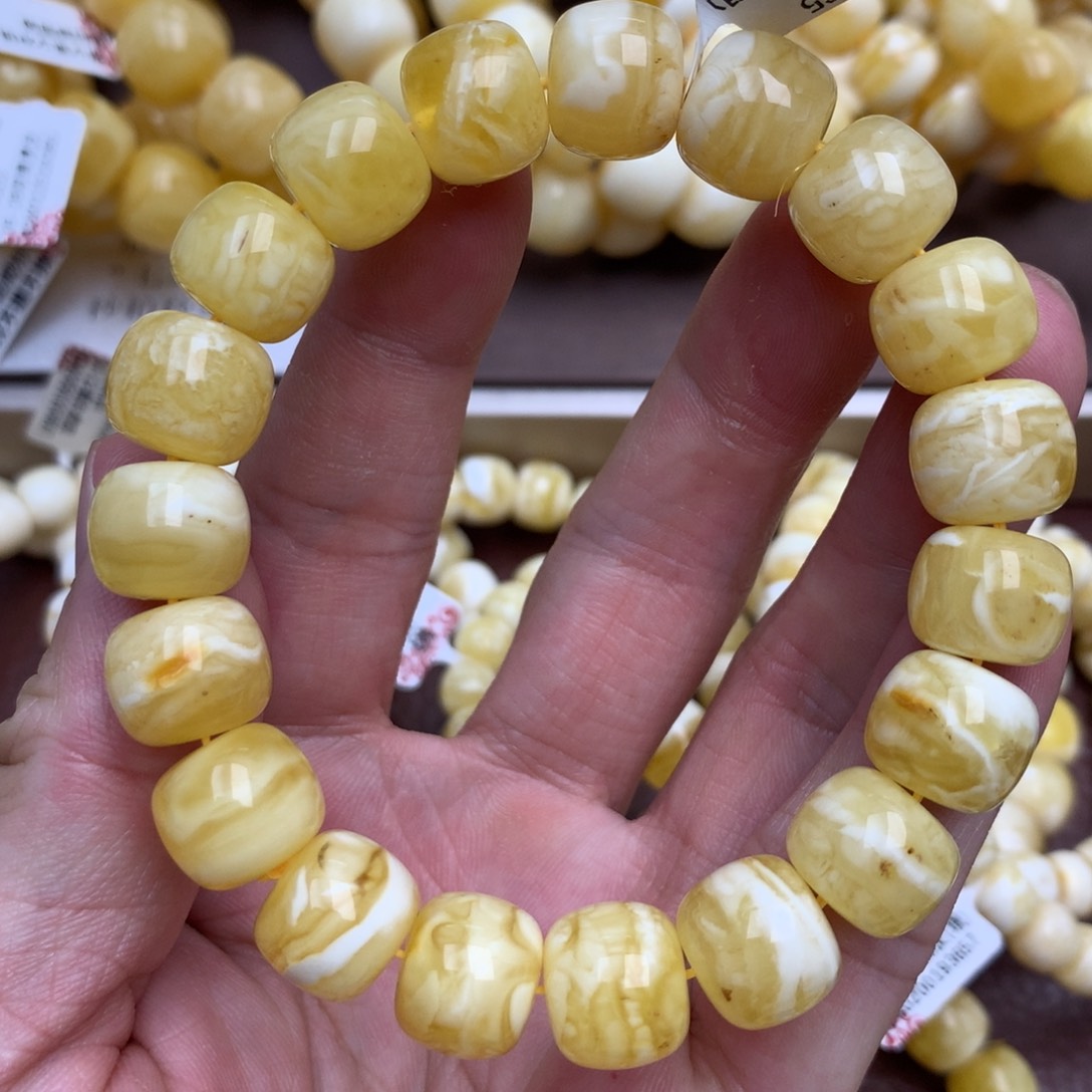琥珀未镶嵌珠宝奇石4
