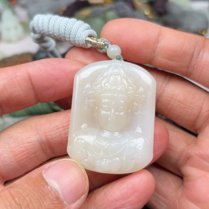 和田玉吊坠未镶嵌