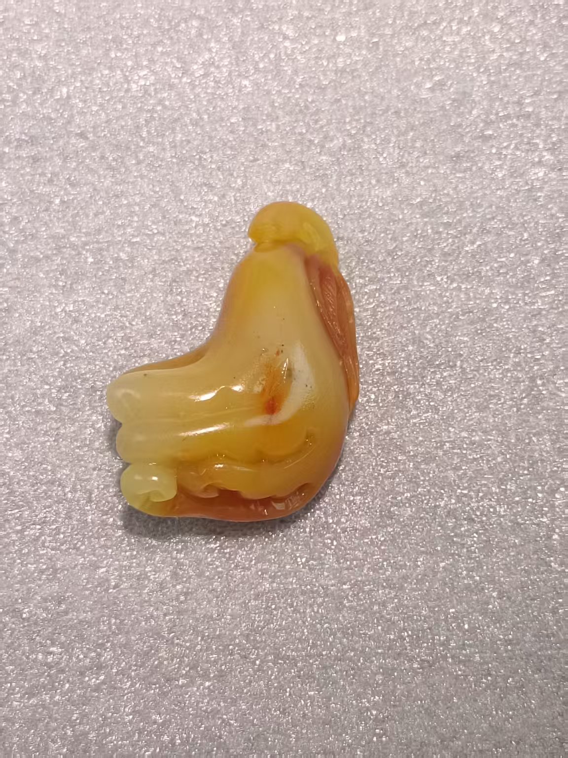 寿山石老性芙蓉圆雕挂件