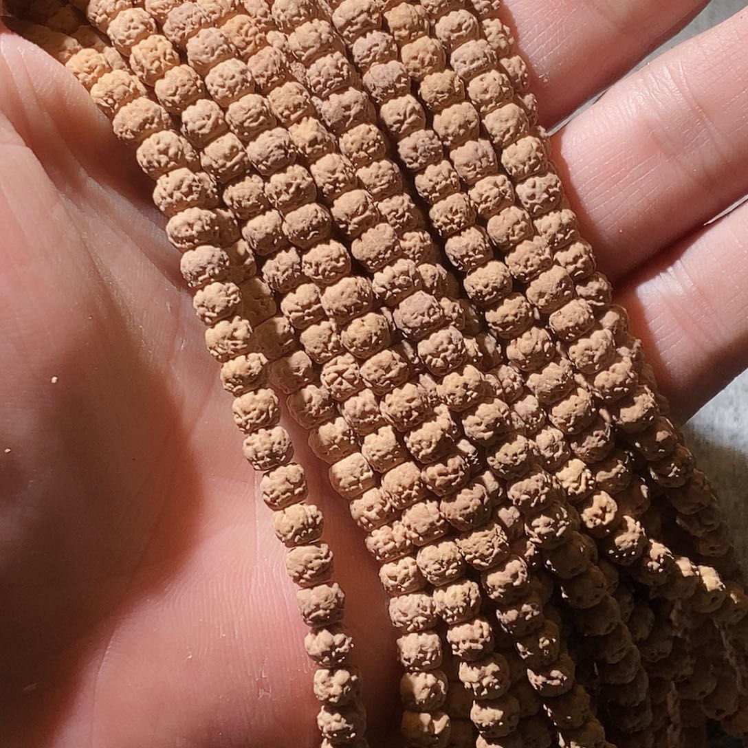 金刚菩提吊坠龙切佛手5.5mm108