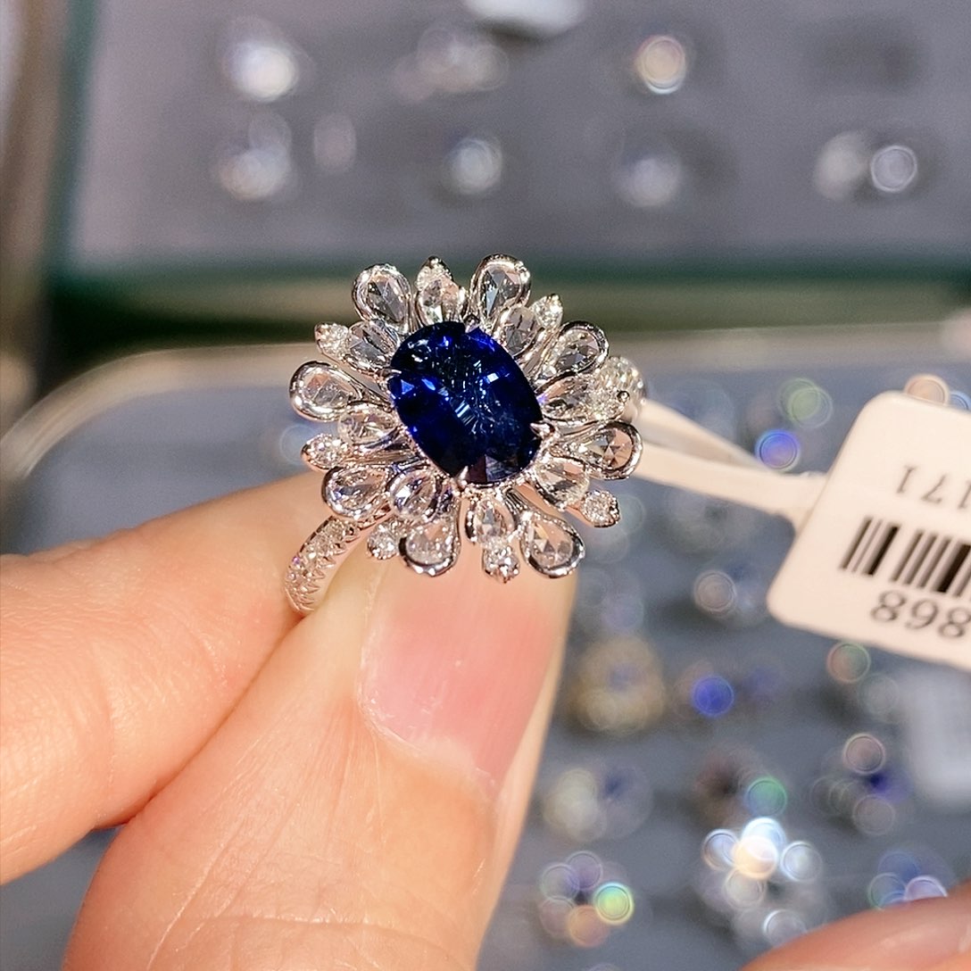 蓝宝石戒指18K金镶嵌1.22ct