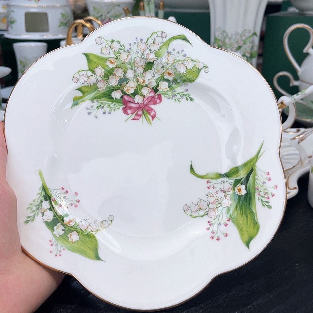 骨瓷八寸————————————