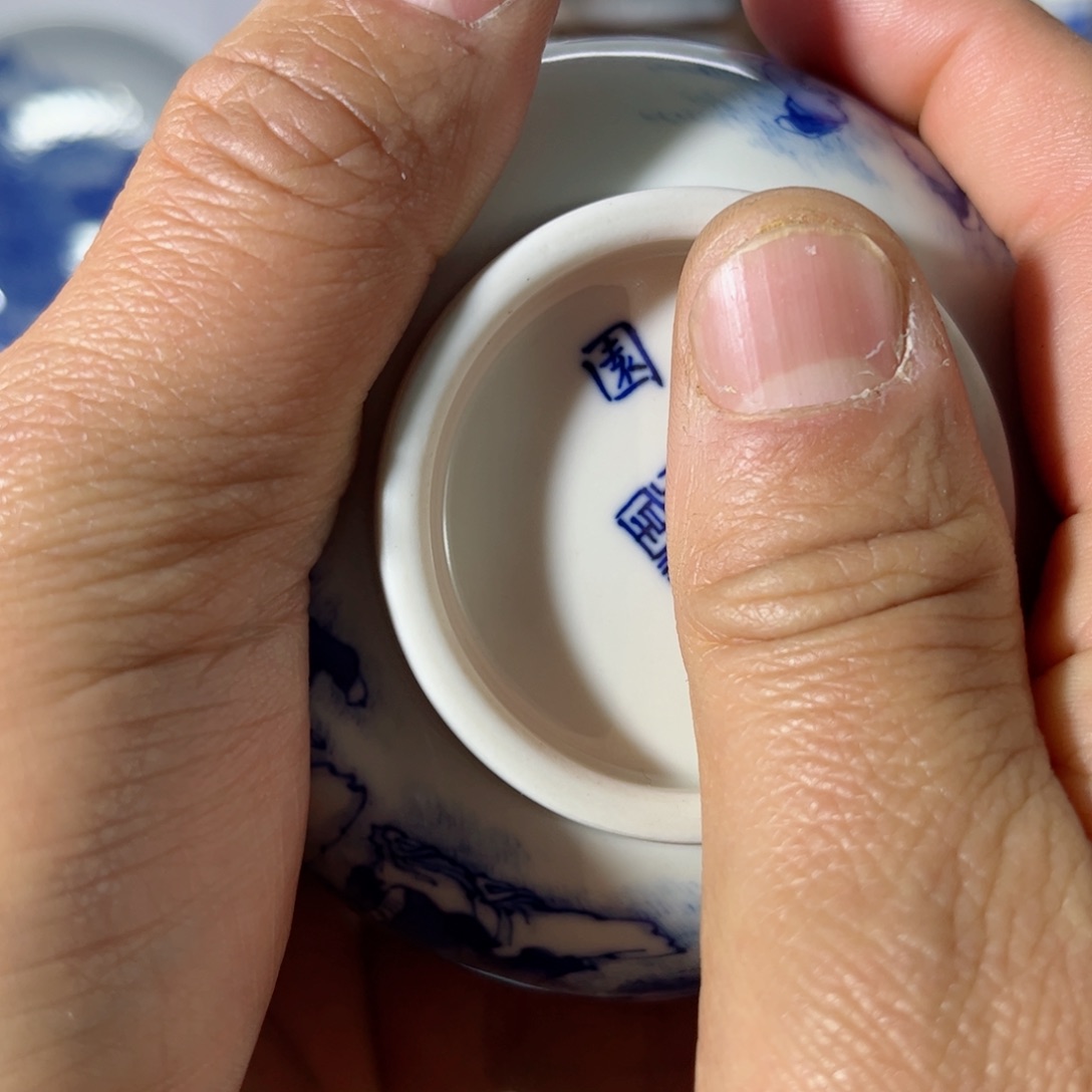 杯子E****e手工手绘的陶瓷，
