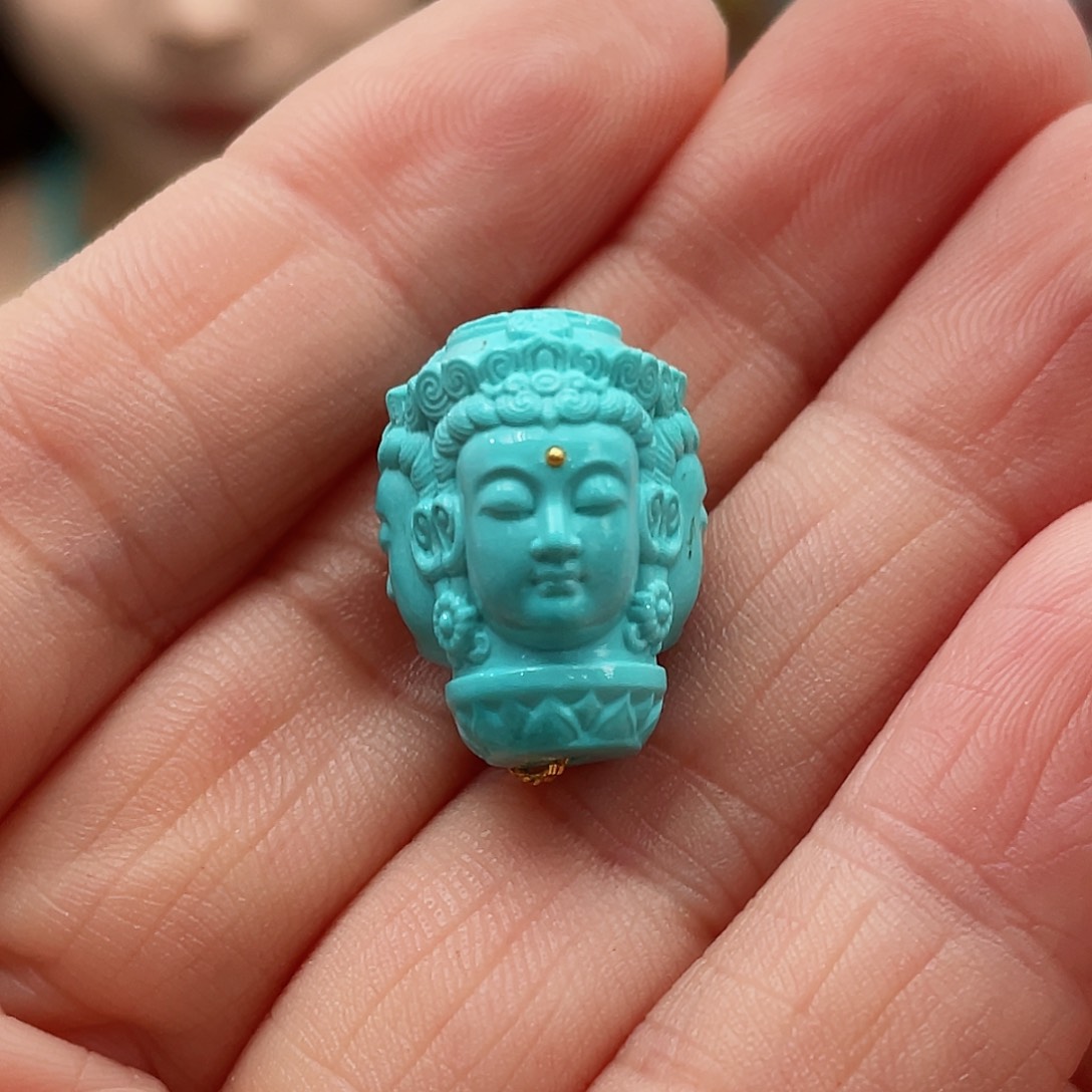 绿松石颈饰未镶嵌