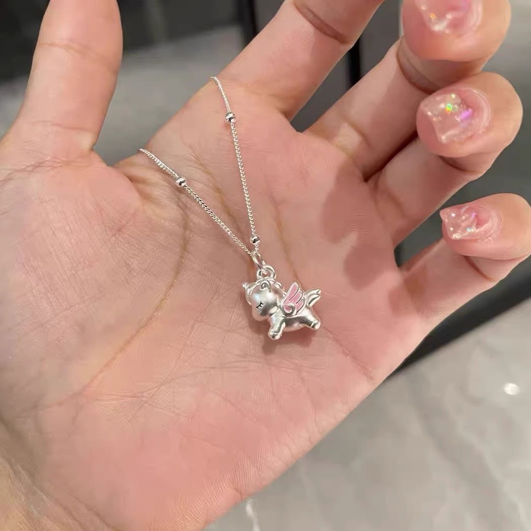 钛钢吊坠 可爱卡通独角兽项链挂坠锁骨链女款礼物情人节