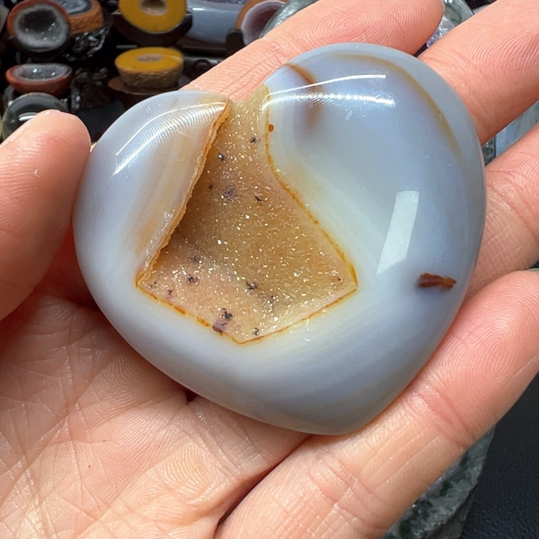 玛瑙/玉髓摆件未镶嵌冰**云