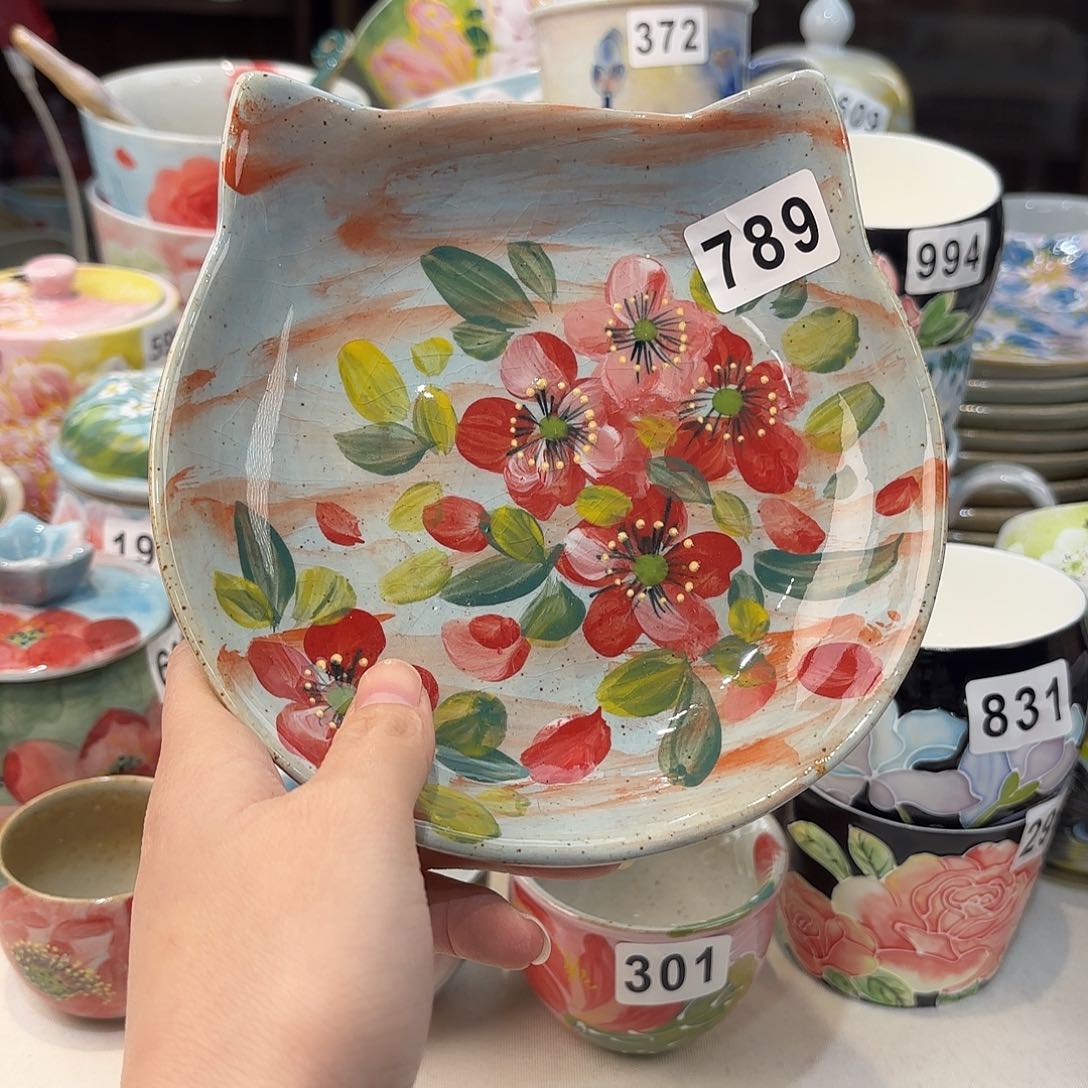 瓷片兔兔好可爱啊我