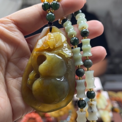 岫玉未镶嵌挂件挂件