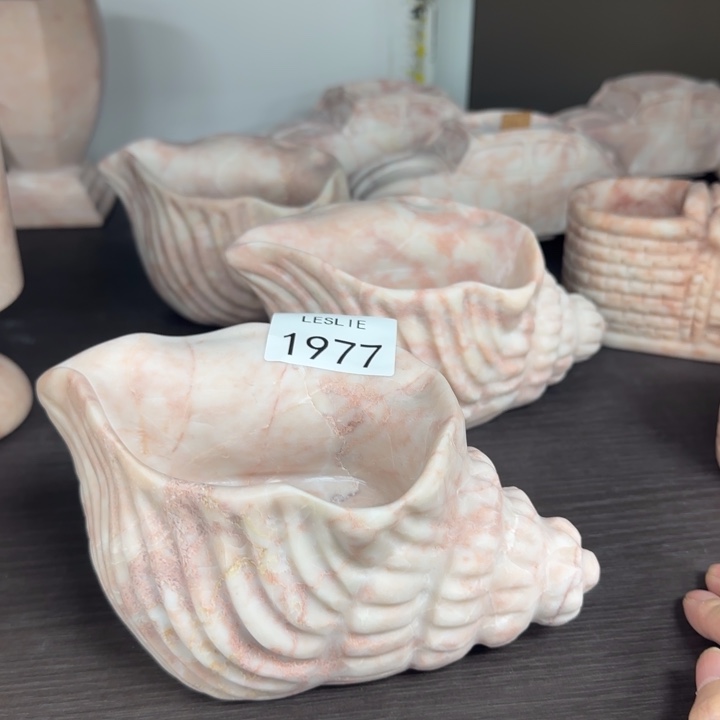 L。  1977。    福利。     