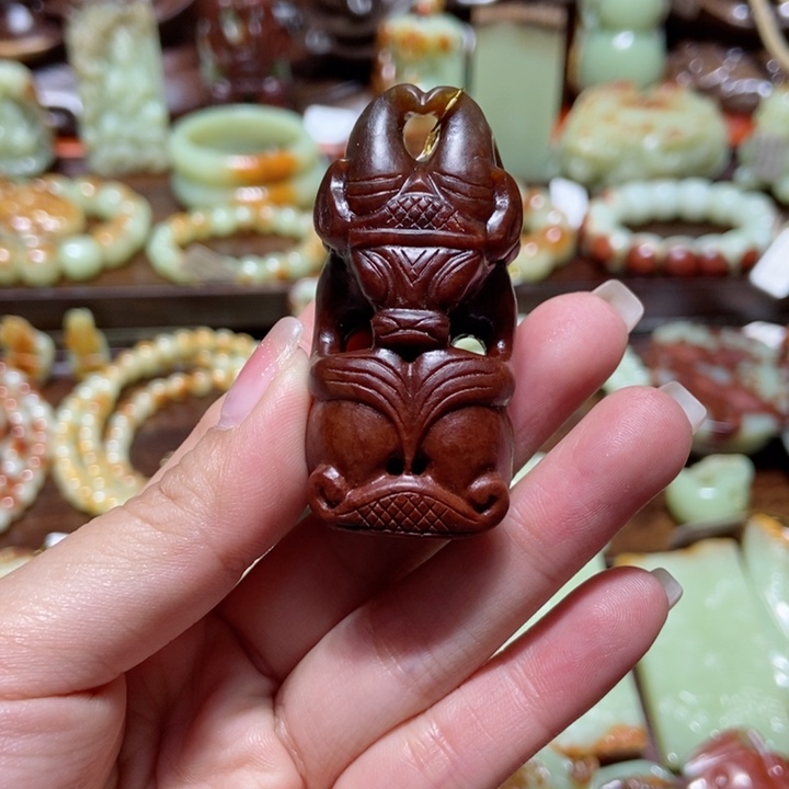 岫岩河磨玉（透闪石质玉）把件未镶嵌