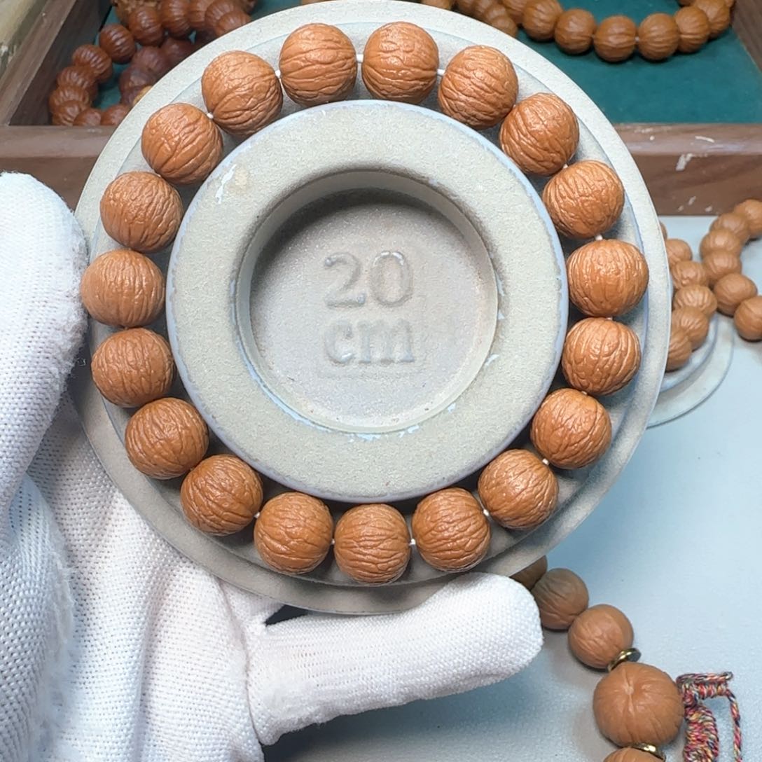 猴头核桃手串上**_凤羽