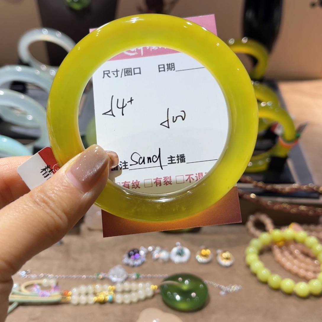 蛇纹石玉手镯未镶嵌S****d手镯