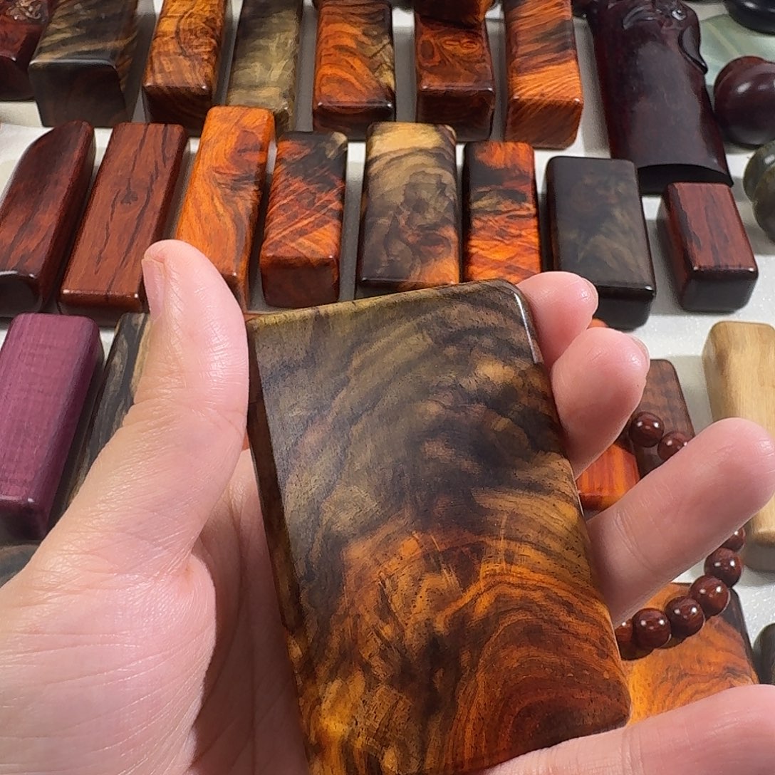 小***呀交趾黄檀大红酸枝