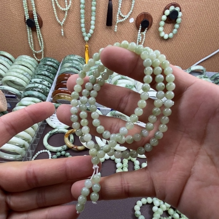 蛇纹石玉未镶嵌手链